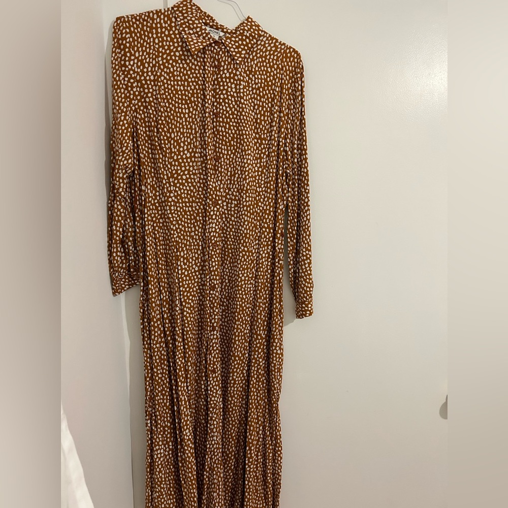 Great Long  button down dress with white polka dots size XL (missing belt)